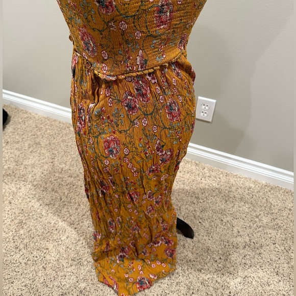Patrons of Peace Smocked Floral Maxi Dress - Picture 8 of 9
